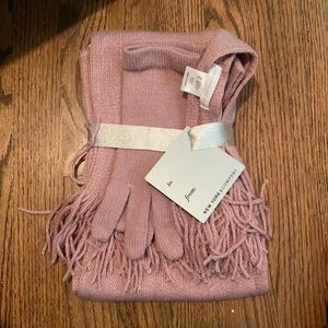 New York & Company Scarf & Glove Set